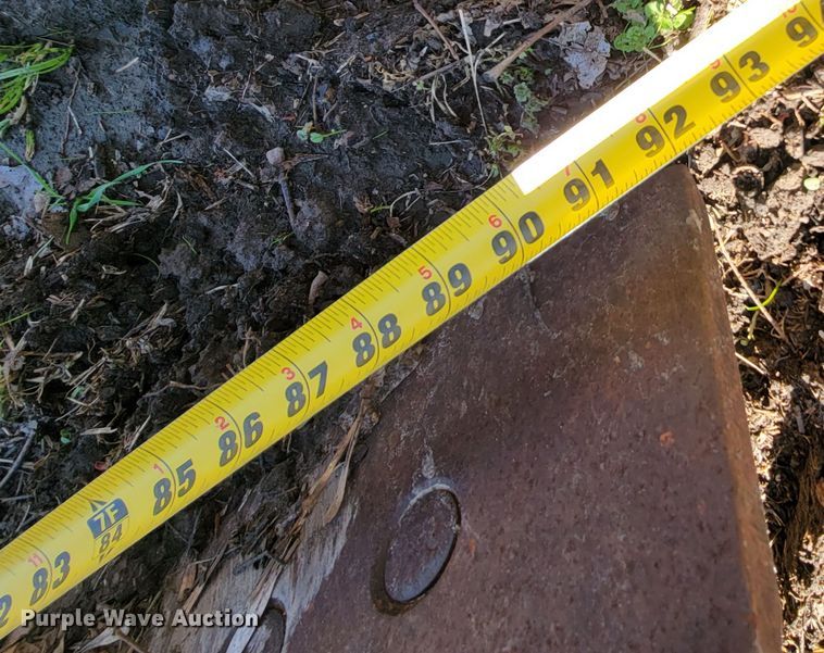 image for item HG9467 2011 Caterpillar  skid steer dozer blade