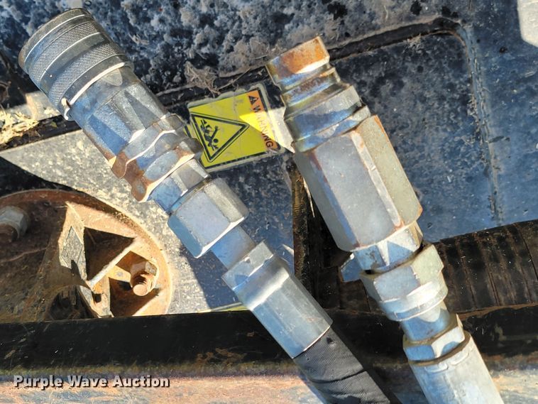 image for item HG9468 2011 Caterpillar BR172  skid steer rotary mower