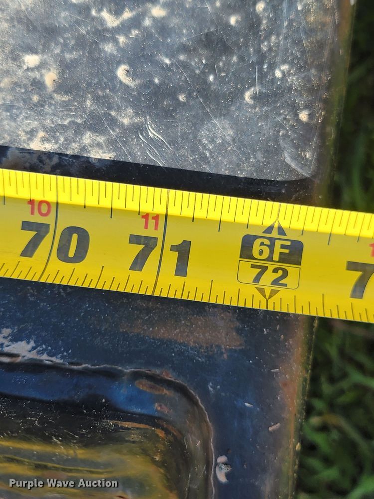 image for item HG9468 2011 Caterpillar BR172  skid steer rotary mower