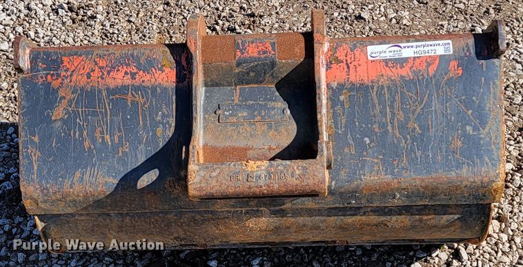 image for item HG9472 Bobcat CL3  excavator bucket