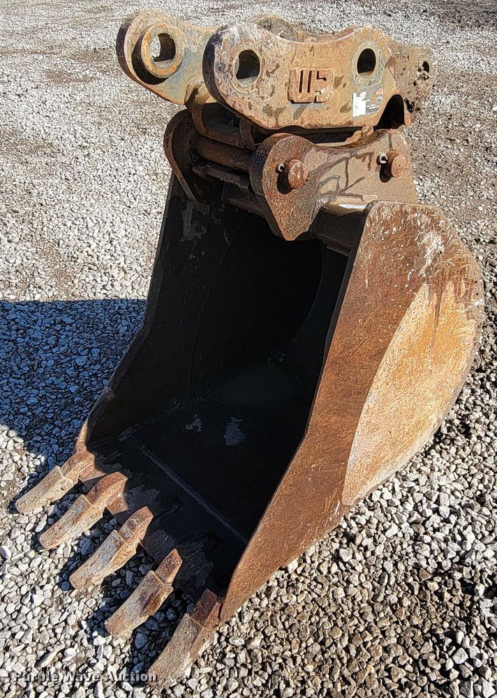 image for item HG9474 Bobcat 442  excavator bucket