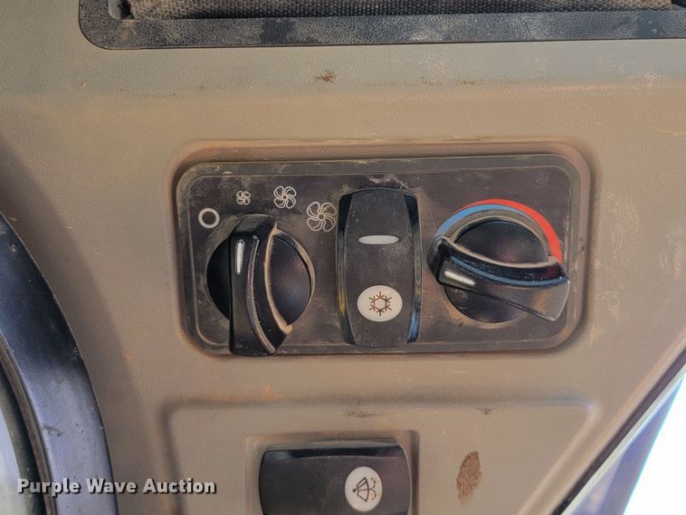 image for item HG9475 2014 Caterpillar 299D  tracked skid steer loader