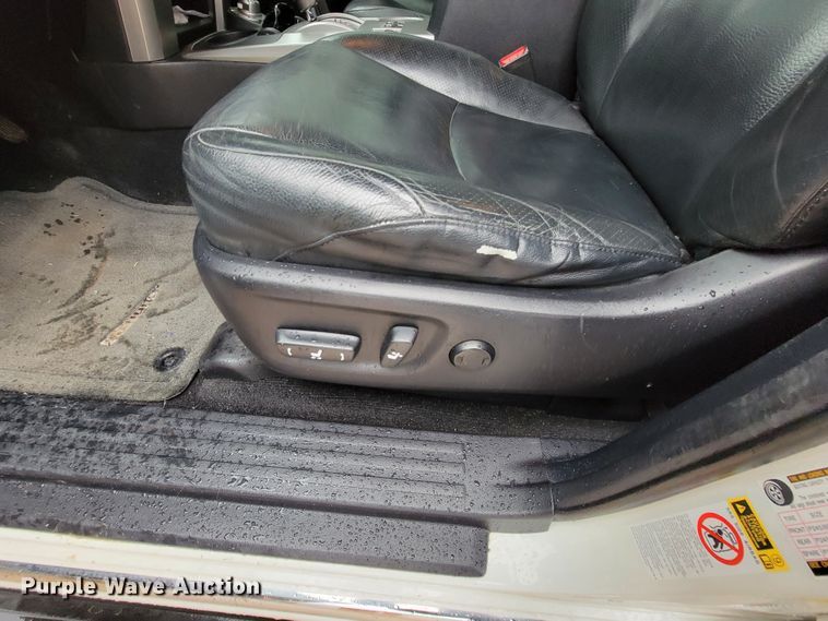 image for item HG9480 2013 Toyota 4Runner Limited  SUV