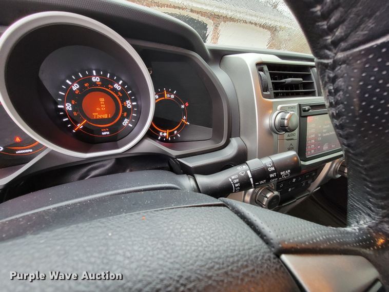 image for item HG9480 2013 Toyota 4Runner Limited  SUV