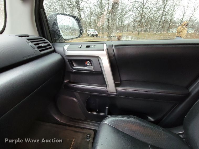 image for item HG9480 2013 Toyota 4Runner Limited  SUV