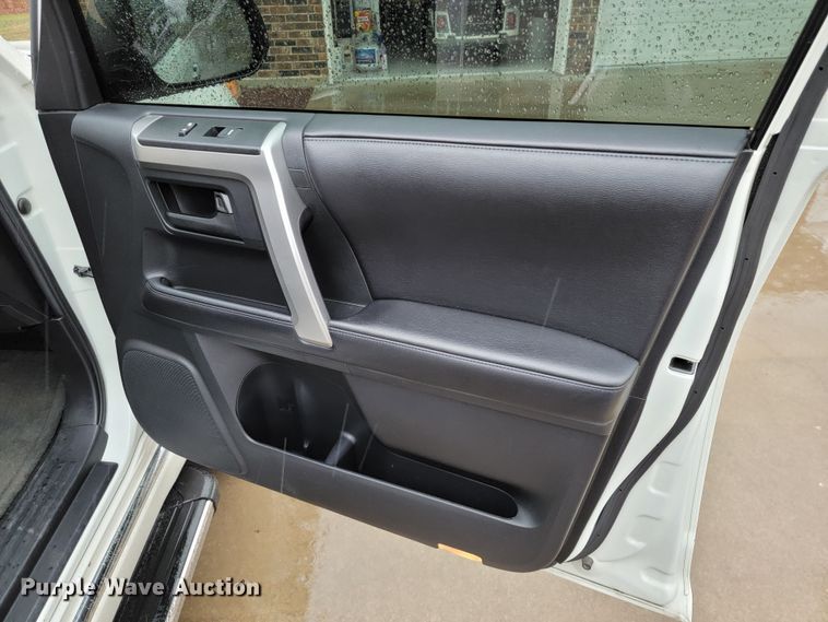 image for item HG9480 2013 Toyota 4Runner Limited  SUV