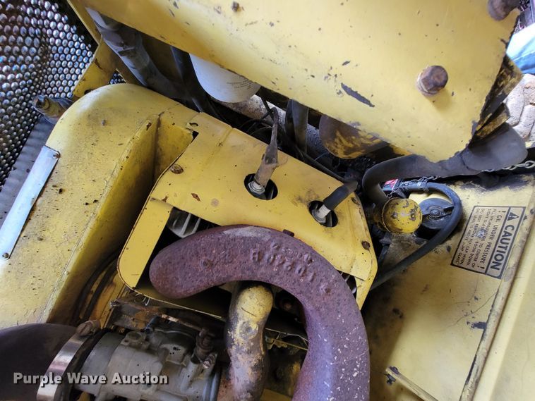 image for item HG9488 1977 New Holland L35  skid steer loader