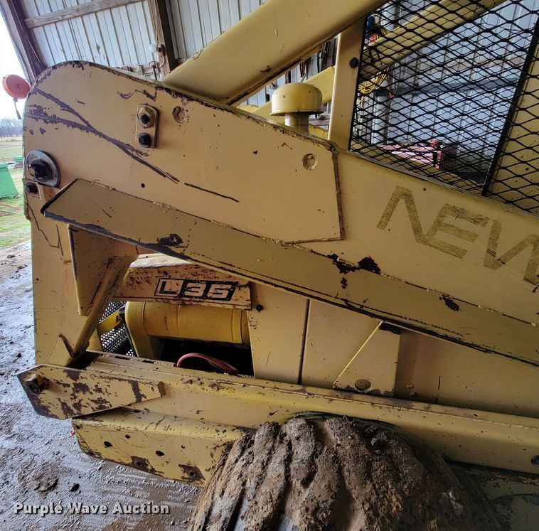 image for item HG9488 1977 New Holland L35  skid steer loader