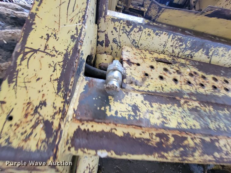 image for item HG9488 1977 New Holland L35  skid steer loader