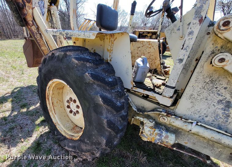 image for item HP9695 Ford 555B  backhoe