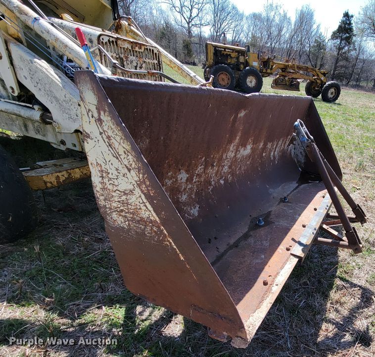 image for item HP9695 Ford 555B  backhoe