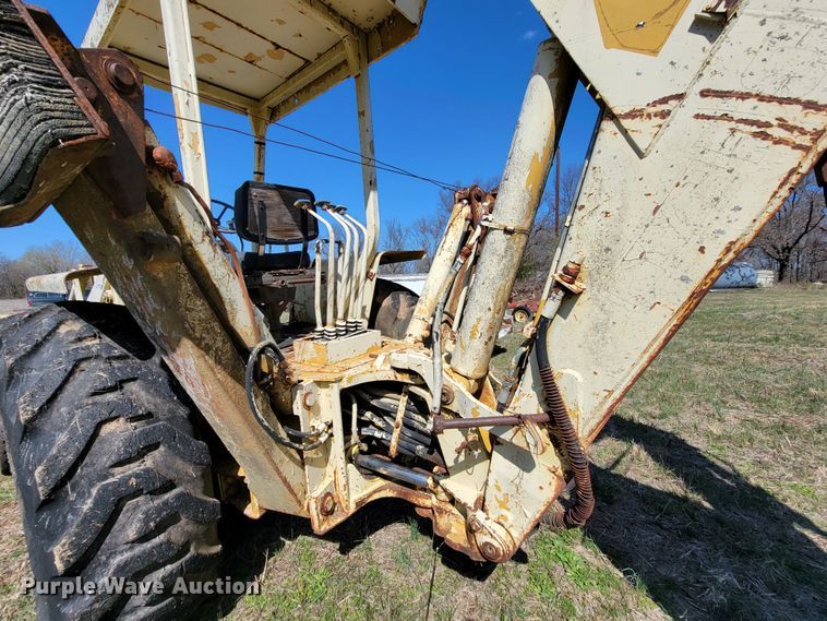 image for item HP9695 Ford 555B  backhoe