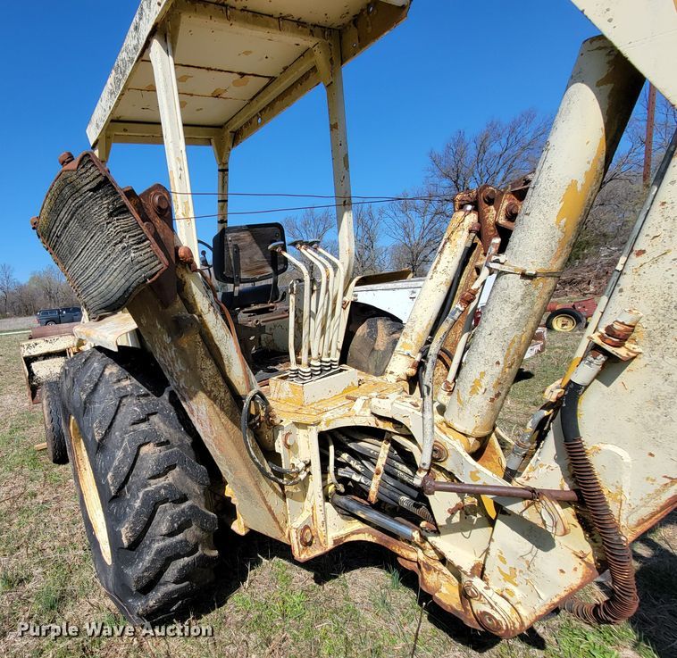 image for item HP9695 Ford 555B  backhoe