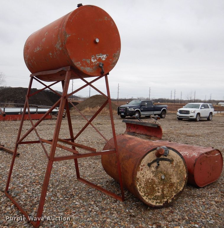 image for item IO9456 (3) fuel tanks