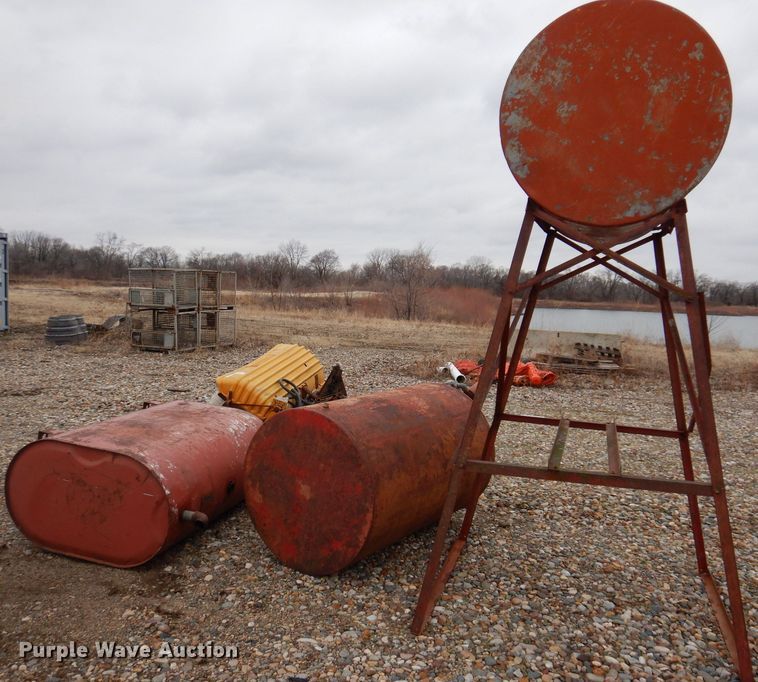 image for item IO9456 (3) fuel tanks