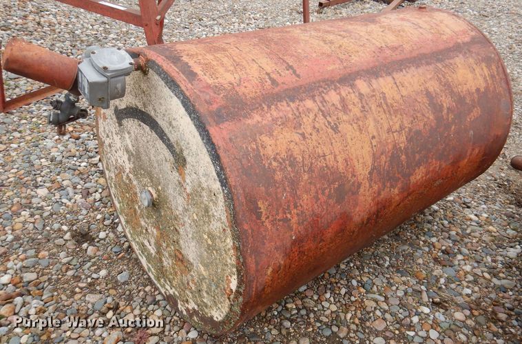 image for item IO9456 (3) fuel tanks