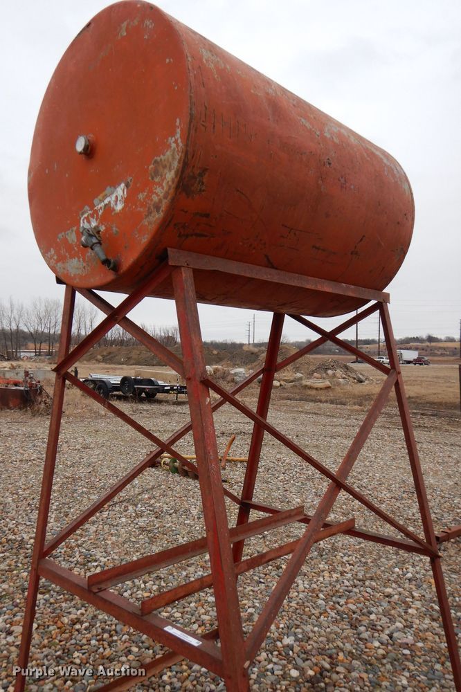image for item IO9456 (3) fuel tanks