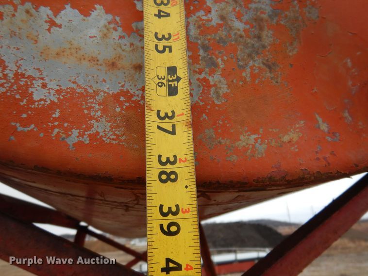 image for item IO9456 (3) fuel tanks