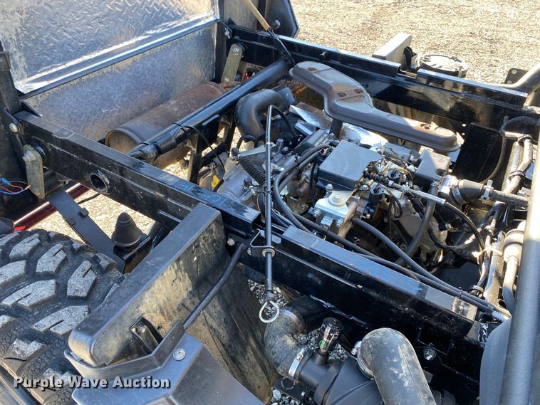 image for item JW9178 2015 Kawasaki Mule 4010  utility vehicle