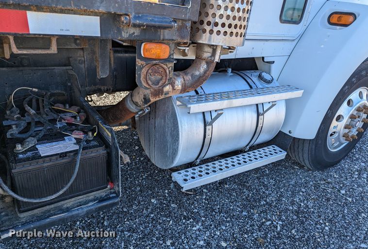 image for item KB9542 Kenworth  flatbed truck