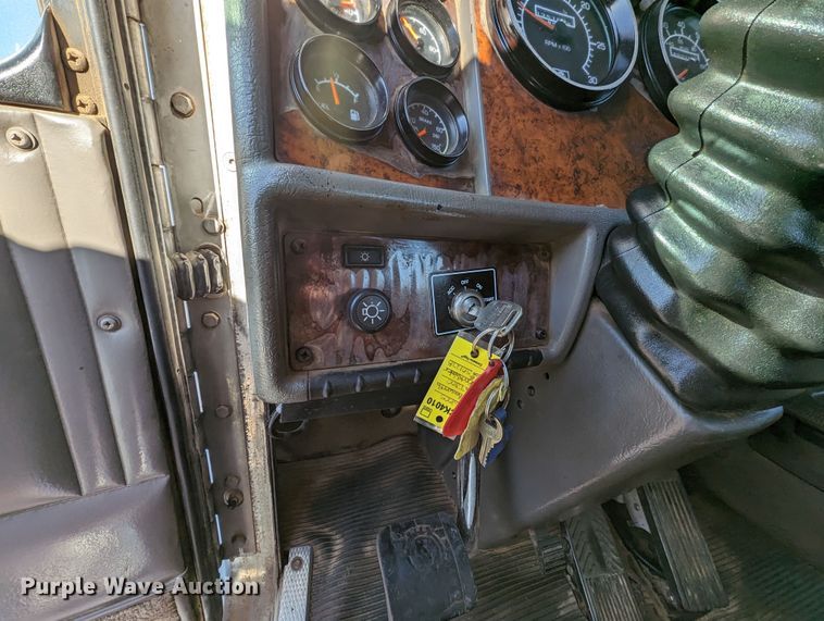 image for item KB9542 Kenworth  flatbed truck