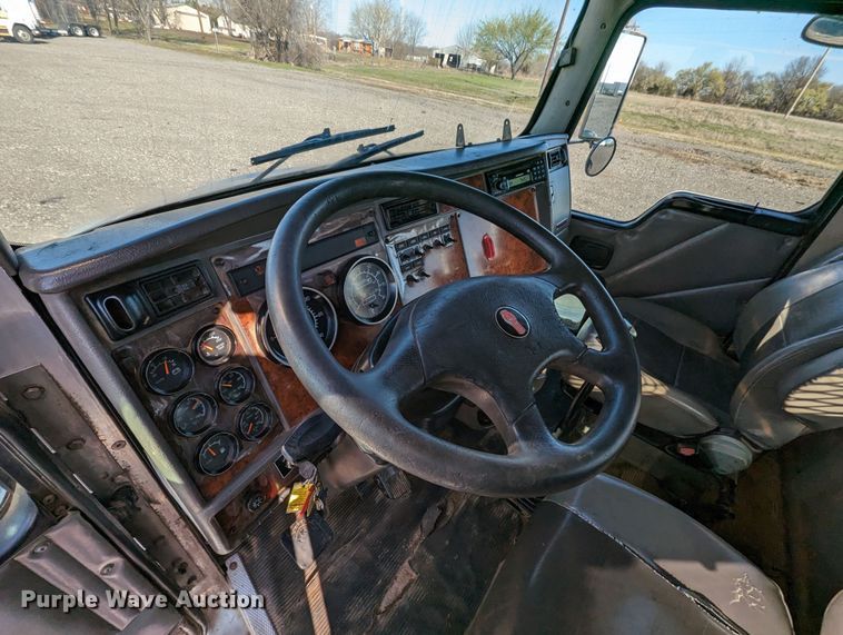 image for item KB9542 Kenworth  flatbed truck