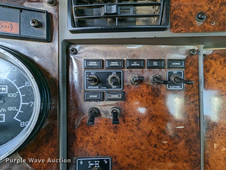 image for item KB9542 Kenworth  flatbed truck