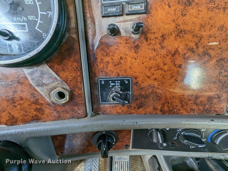 image for item KB9542 Kenworth  flatbed truck