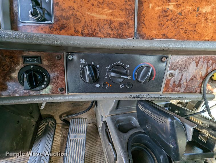 image for item KB9542 Kenworth  flatbed truck