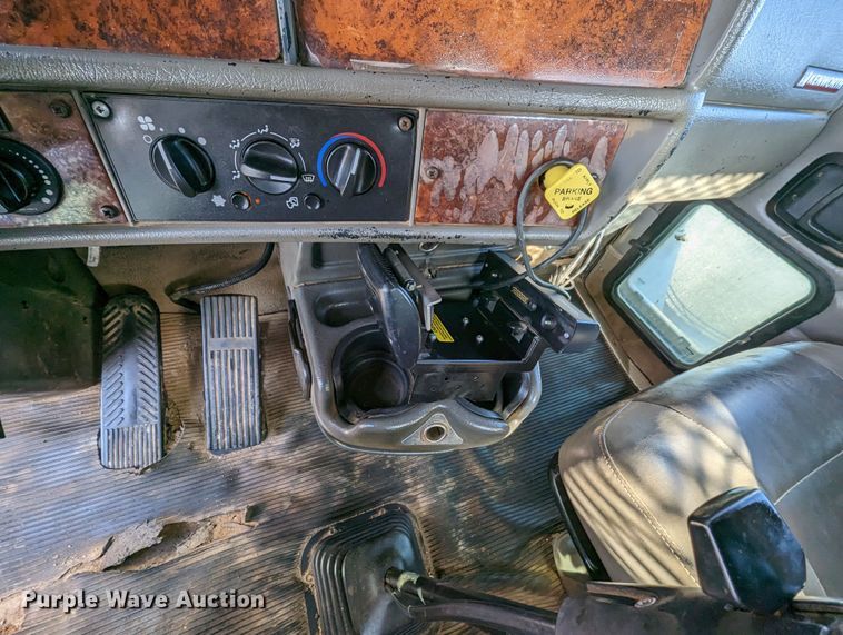 image for item KB9542 Kenworth  flatbed truck