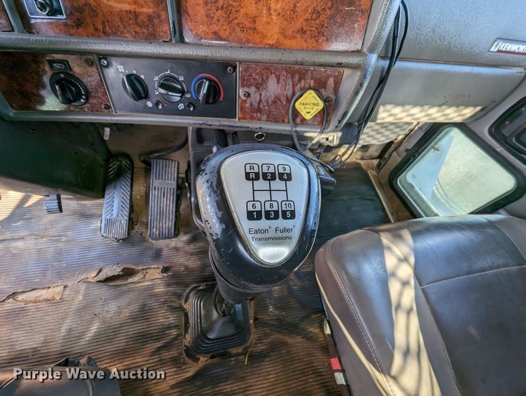 image for item KB9542 Kenworth  flatbed truck