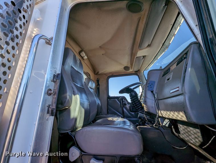 image for item KB9542 Kenworth  flatbed truck