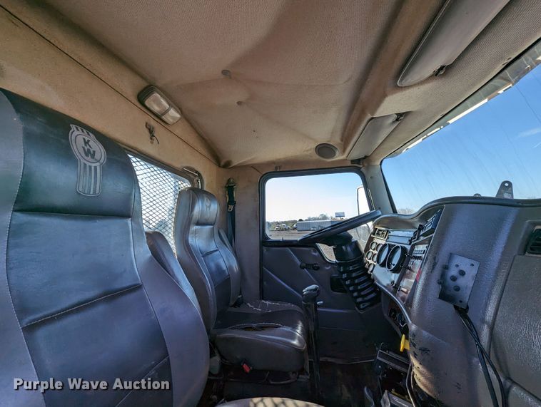 image for item KB9542 Kenworth  flatbed truck