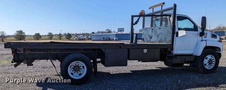 image for item KB9543 2006 Chevrolet C7500  flatbed truck