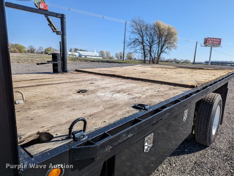 image for item KB9543 2006 Chevrolet C7500  flatbed truck