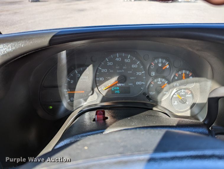 image for item KB9543 2006 Chevrolet C7500  flatbed truck