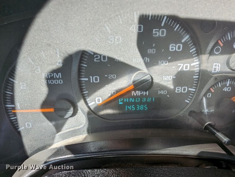 image for item KB9543 2006 Chevrolet C7500  flatbed truck