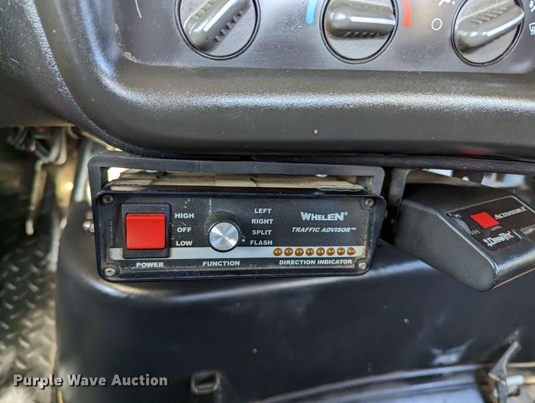 image for item KB9543 2006 Chevrolet C7500  flatbed truck