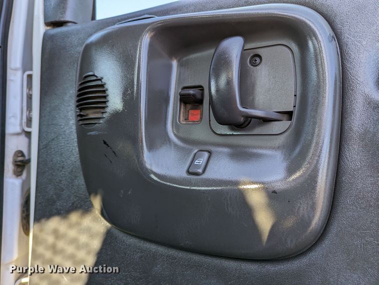 image for item KB9543 2006 Chevrolet C7500  flatbed truck