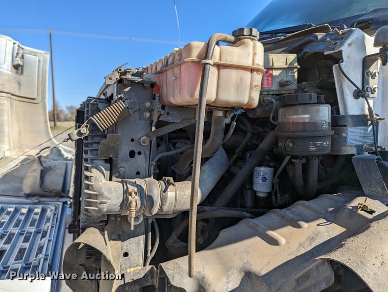 image for item KB9543 2006 Chevrolet C7500  flatbed truck