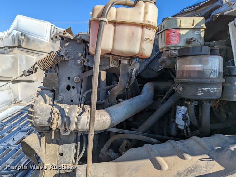 image for item KB9543 2006 Chevrolet C7500  flatbed truck