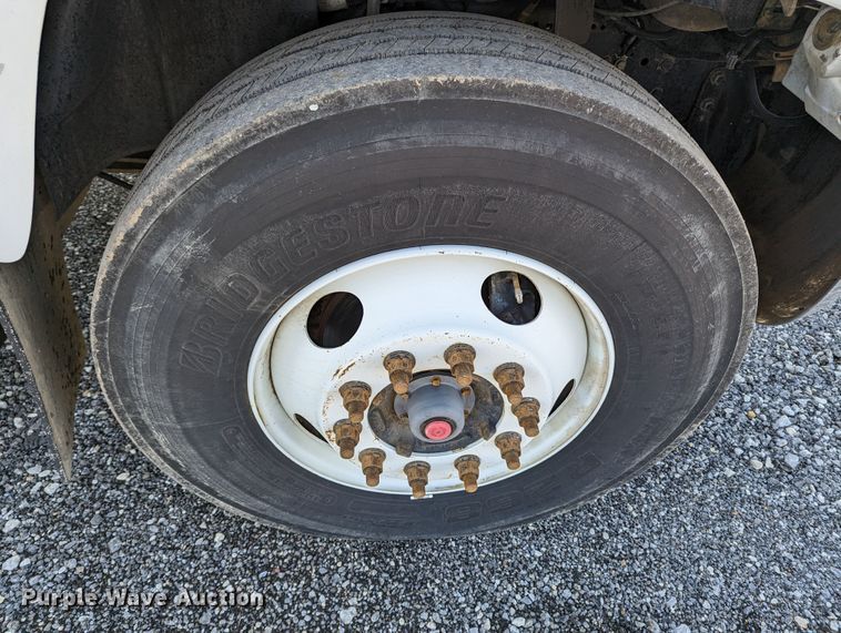 image for item KB9543 2006 Chevrolet C7500  flatbed truck