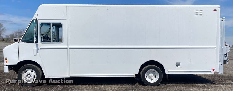 image for item KB9558 2012 Ford F59  delivery van