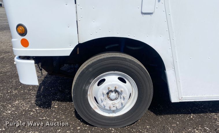 image for item KB9558 2012 Ford F59  delivery van