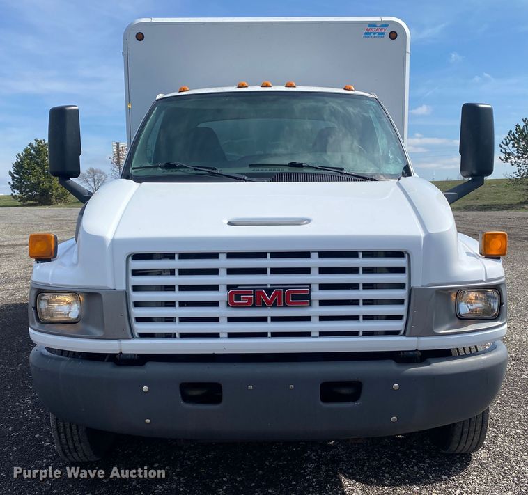 image for item KB9560 2008 GMC C5500  delivery truck