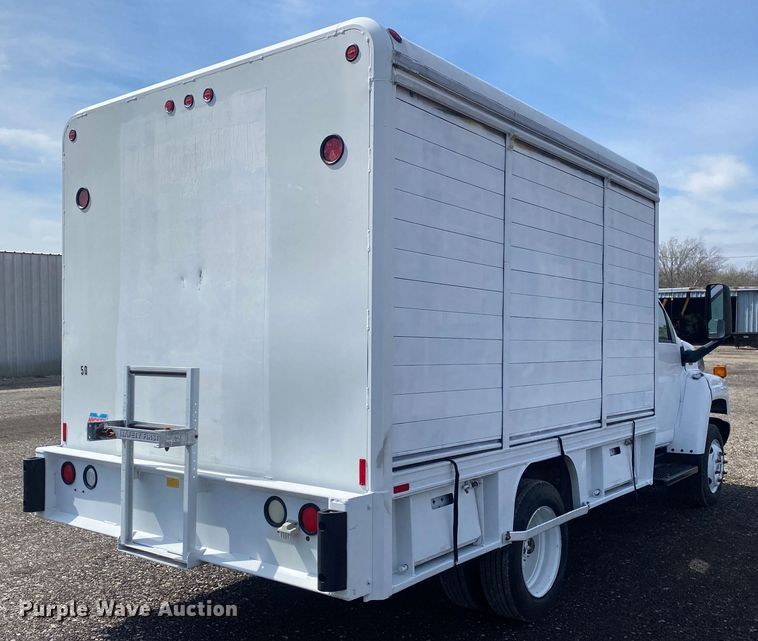 image for item KB9560 2008 GMC C5500  delivery truck