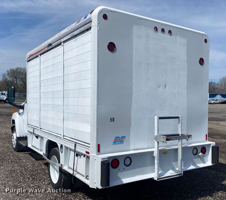 image for item KB9560 2008 GMC C5500  delivery truck