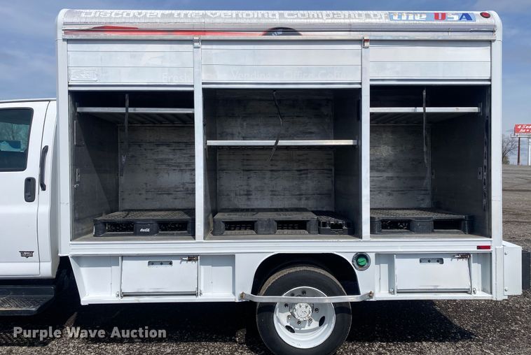 image for item KB9560 2008 GMC C5500  delivery truck