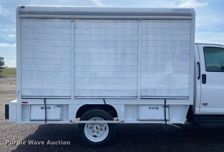 image for item KB9560 2008 GMC C5500  delivery truck