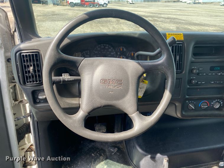 image for item KB9560 2008 GMC C5500  delivery truck